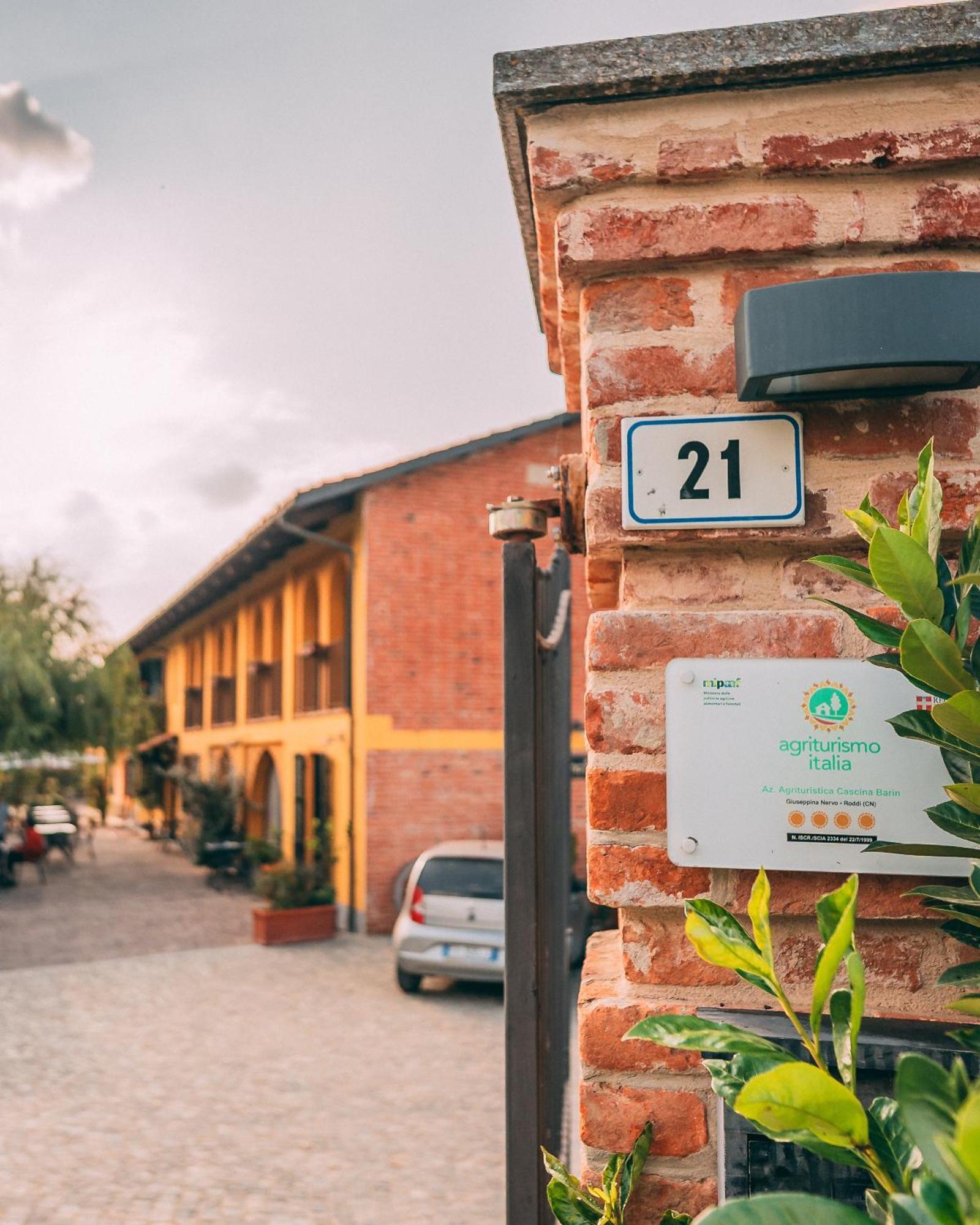 Agriturismo Cascina Barin Roddi Zewnętrze zdjęcie
